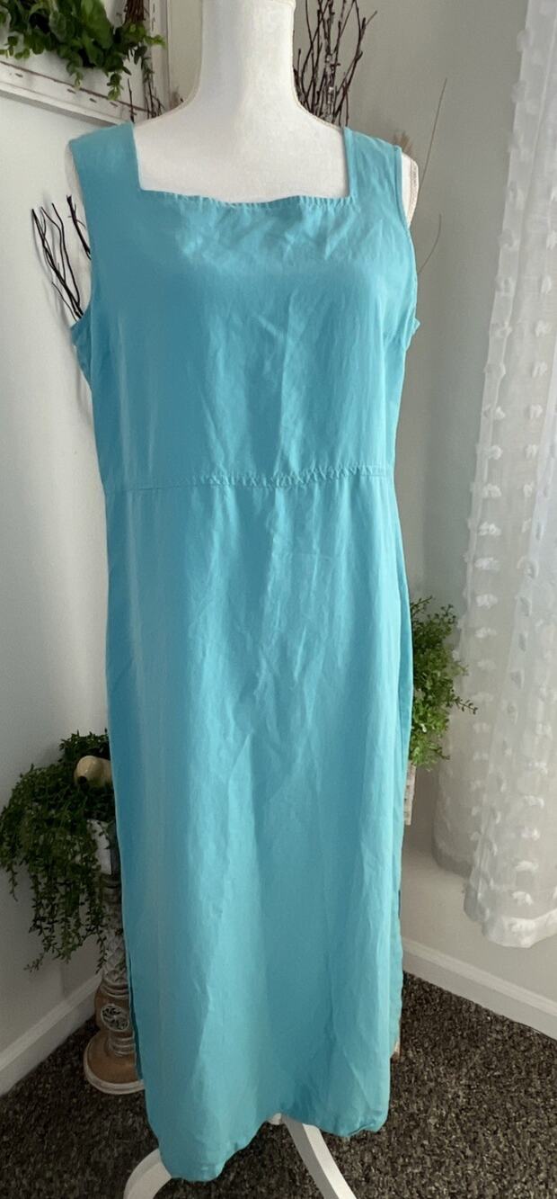 VTG Victoria Halley 100% Silk Aqua Blue Sleeveless Shift Dress Sz 14 Minimalist